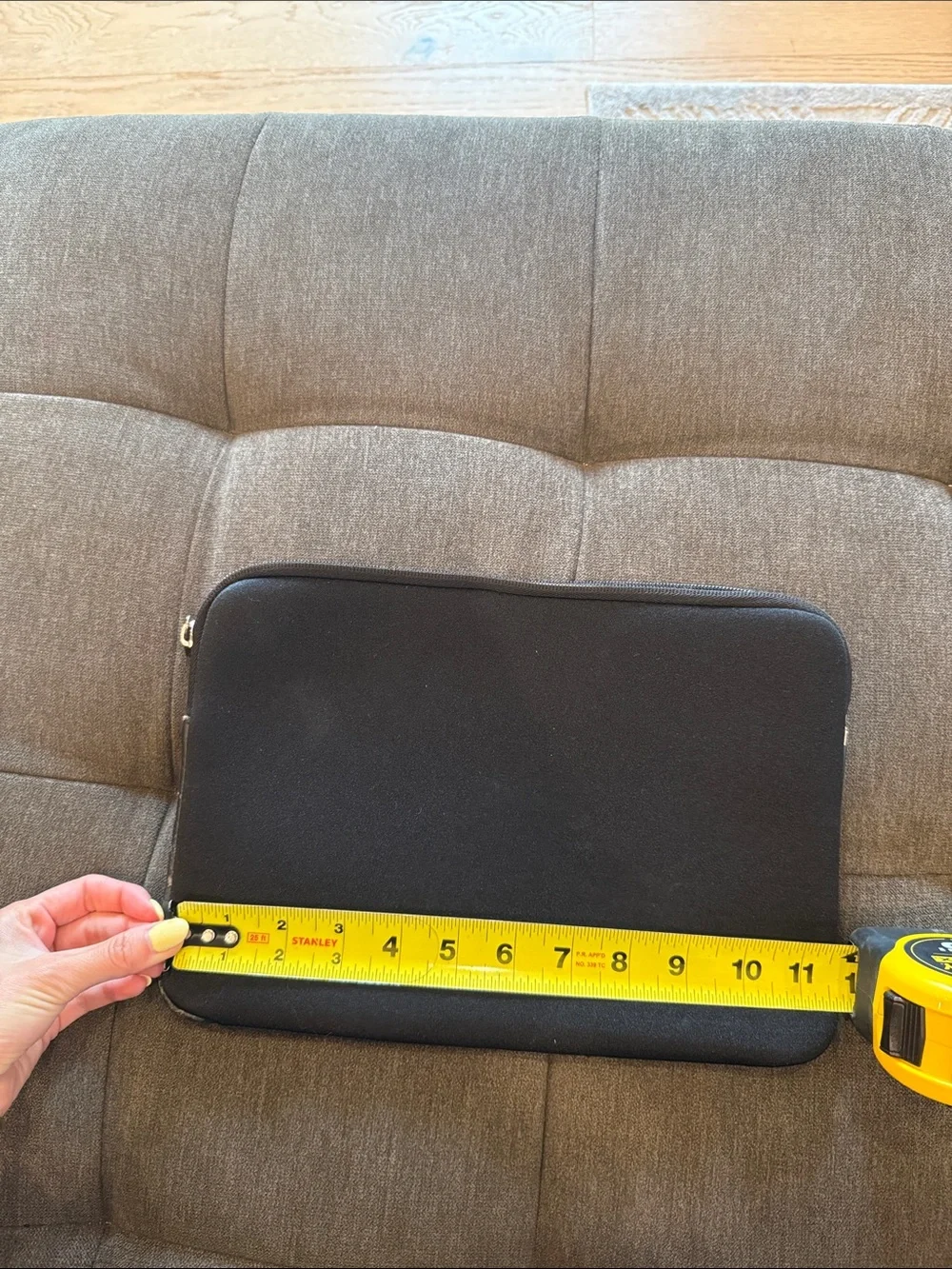 Incase Black Laptop Sleeve with soft interior 12 x 7.5 in
